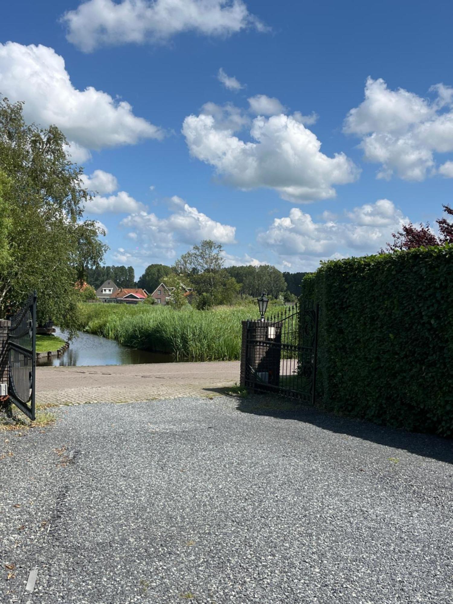 Amsterdam The Stables Villa Oostzaan Luaran gambar